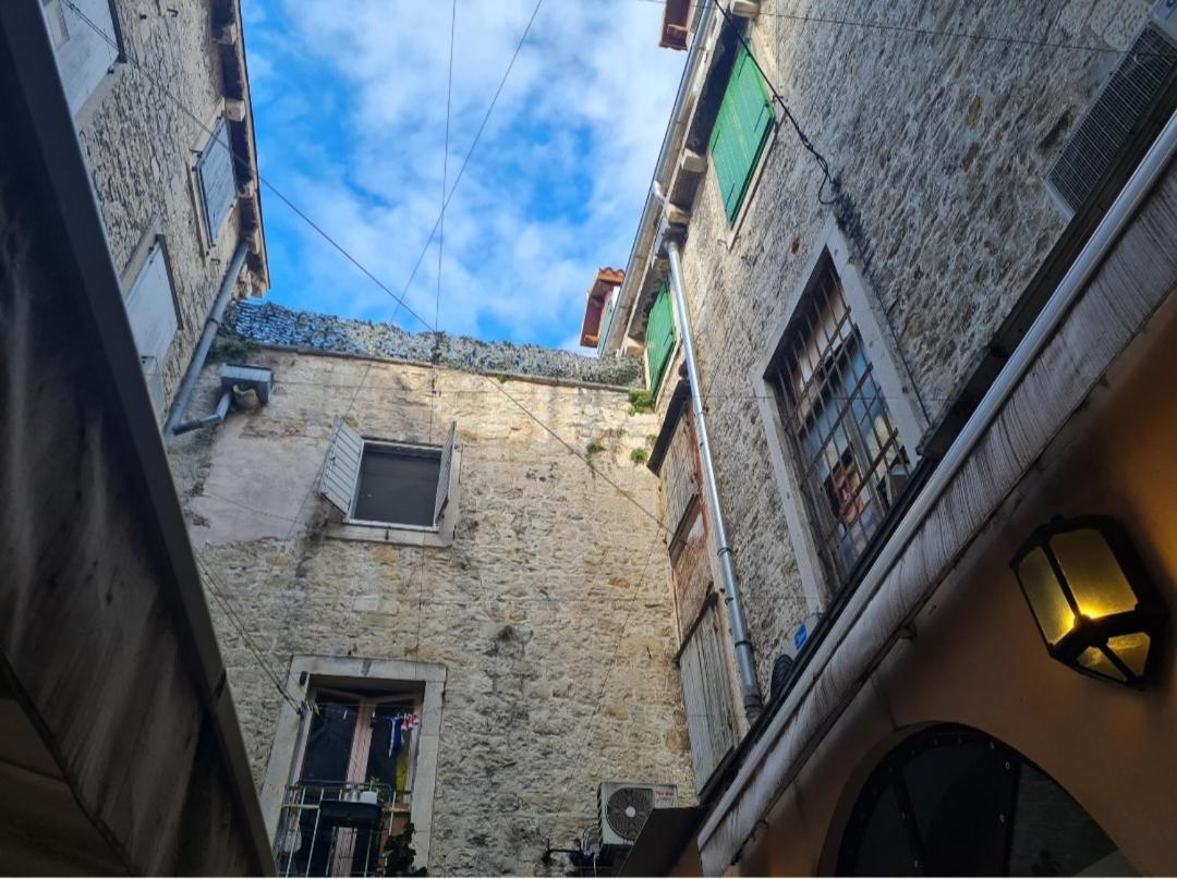 Inchy - In The Center Of Diocletian's Palace Gasthof